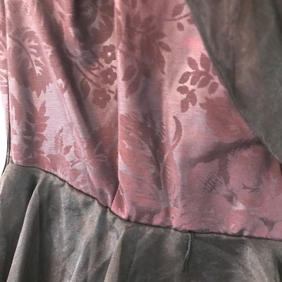 Dress - Picture 2 of 5